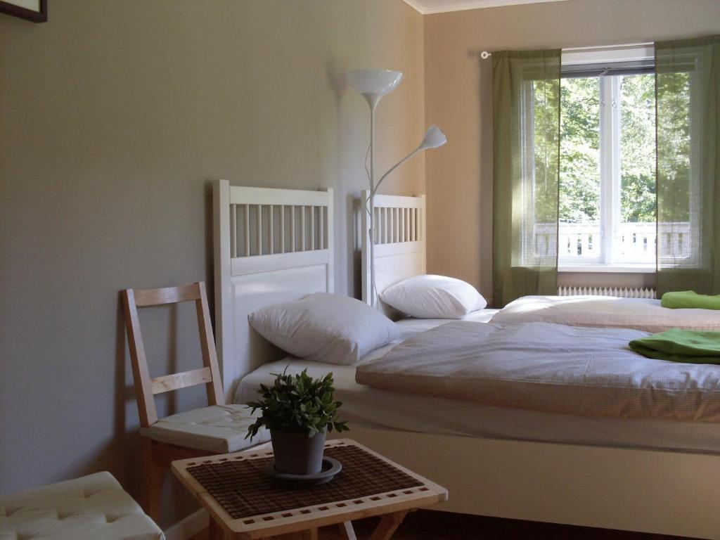Hotel & Pensionat Bjoerkelund Stenbrohult  部屋 写真