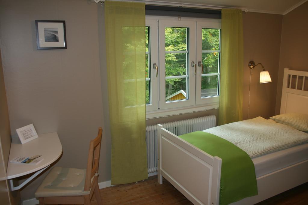 Hotel & Pensionat Bjoerkelund Stenbrohult  部屋 写真