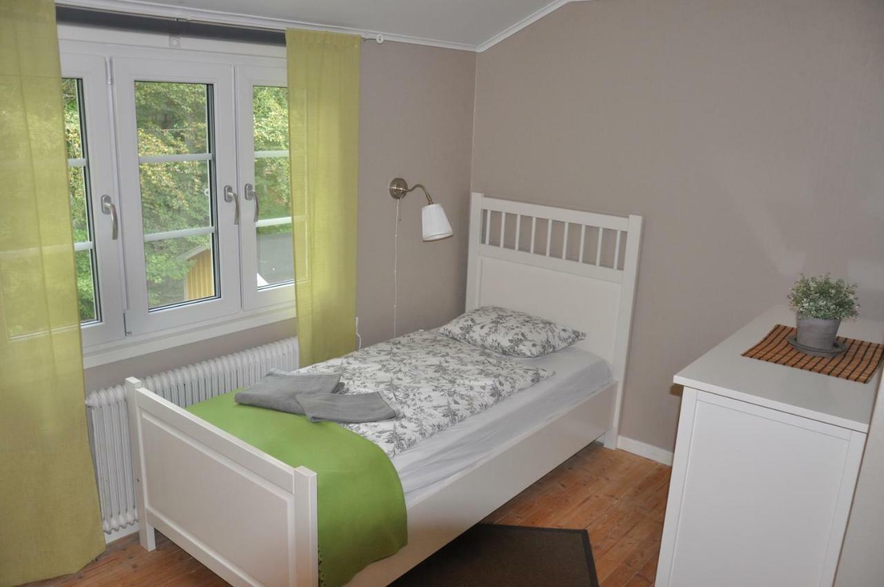 Hotel & Pensionat Bjoerkelund Stenbrohult  エクステリア 写真